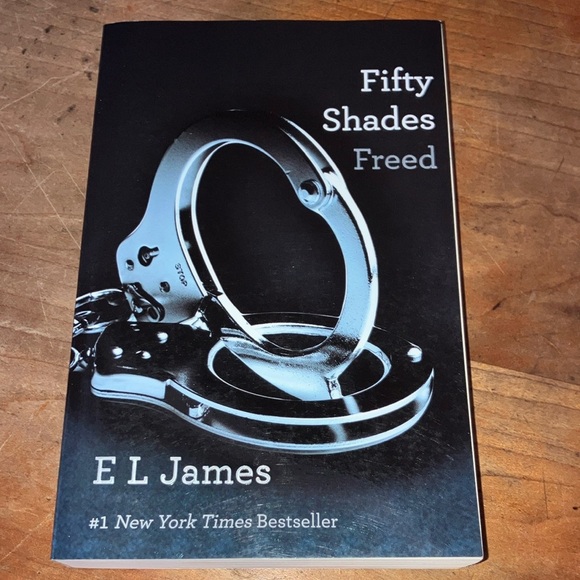 Fifty Shades Trilogy 3 Book Set by E L James - Picture 8 of 16